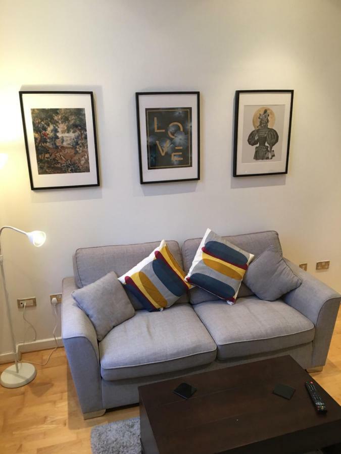 Stylish City Centre Apartment Cardiff Luaran gambar